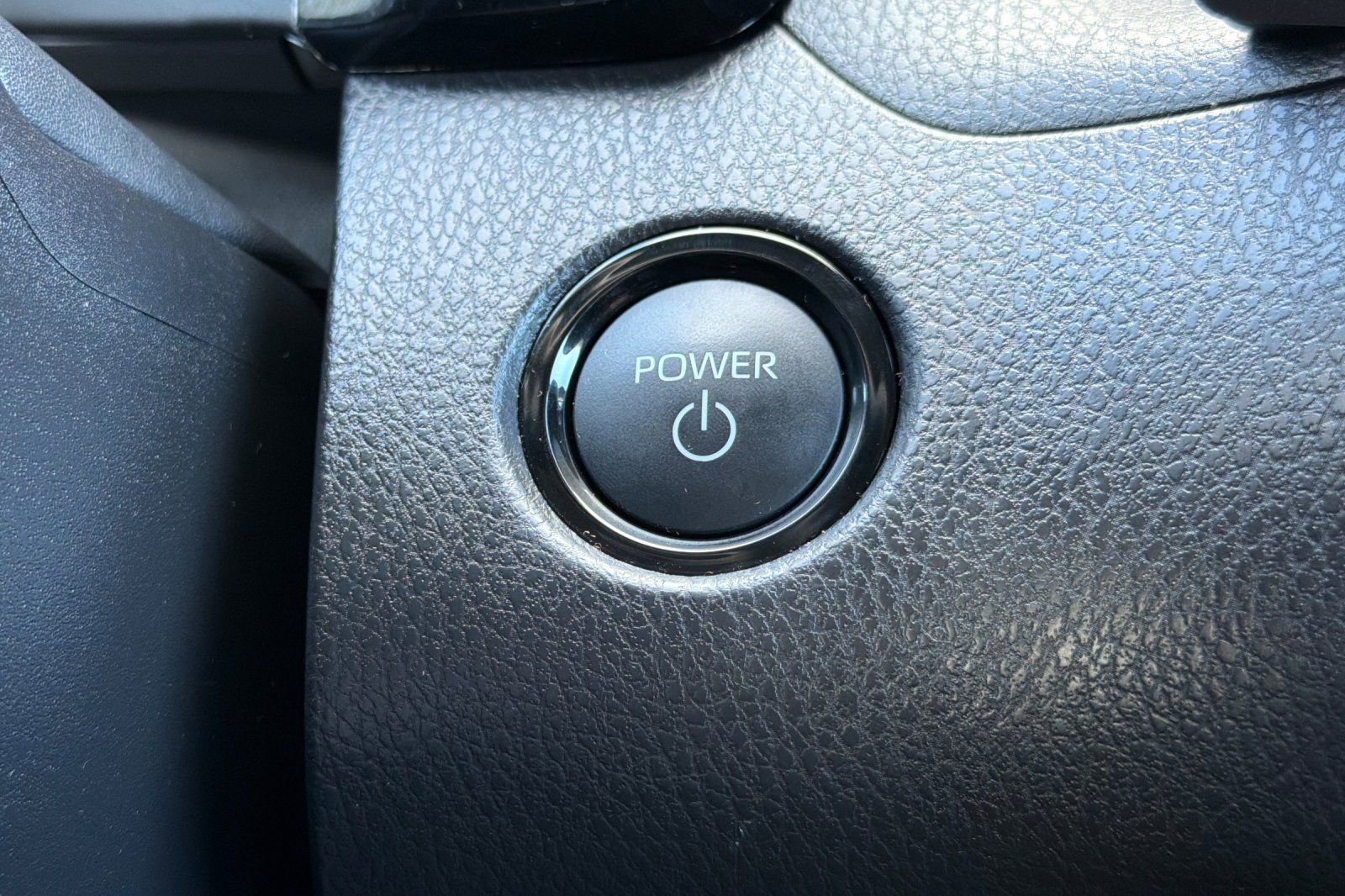 Used 2025 Toyota Camry LE image 18