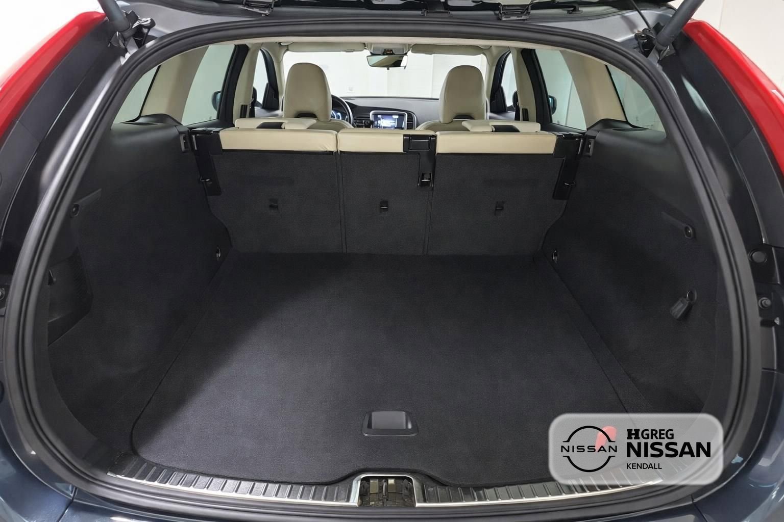 Used 2017 Volvo XC60 T6 Dynamic w/ Advanced Package AWD/4WD image 15