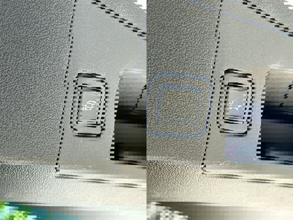 Used 2021 Cadillac XT5 Premium Luxury w/ Platinum Package image 34