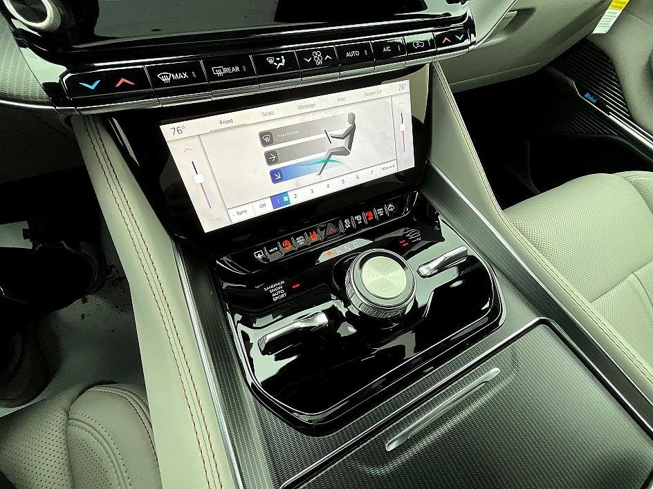 New 2026 Jeep Grand Wagoneer L Summit image 28
