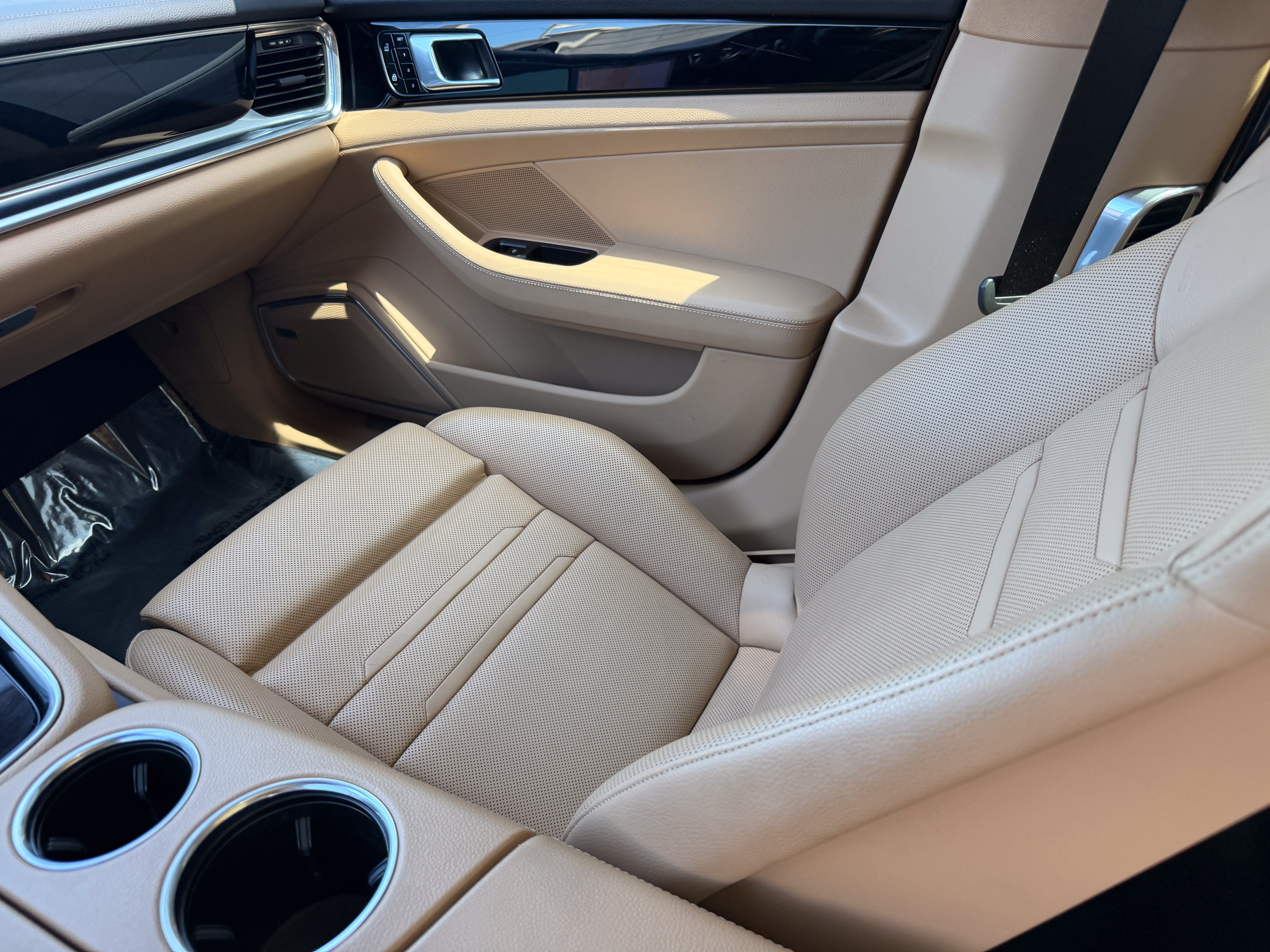 Certified 2021 Porsche Panamera 4S AWD/4WD image 16