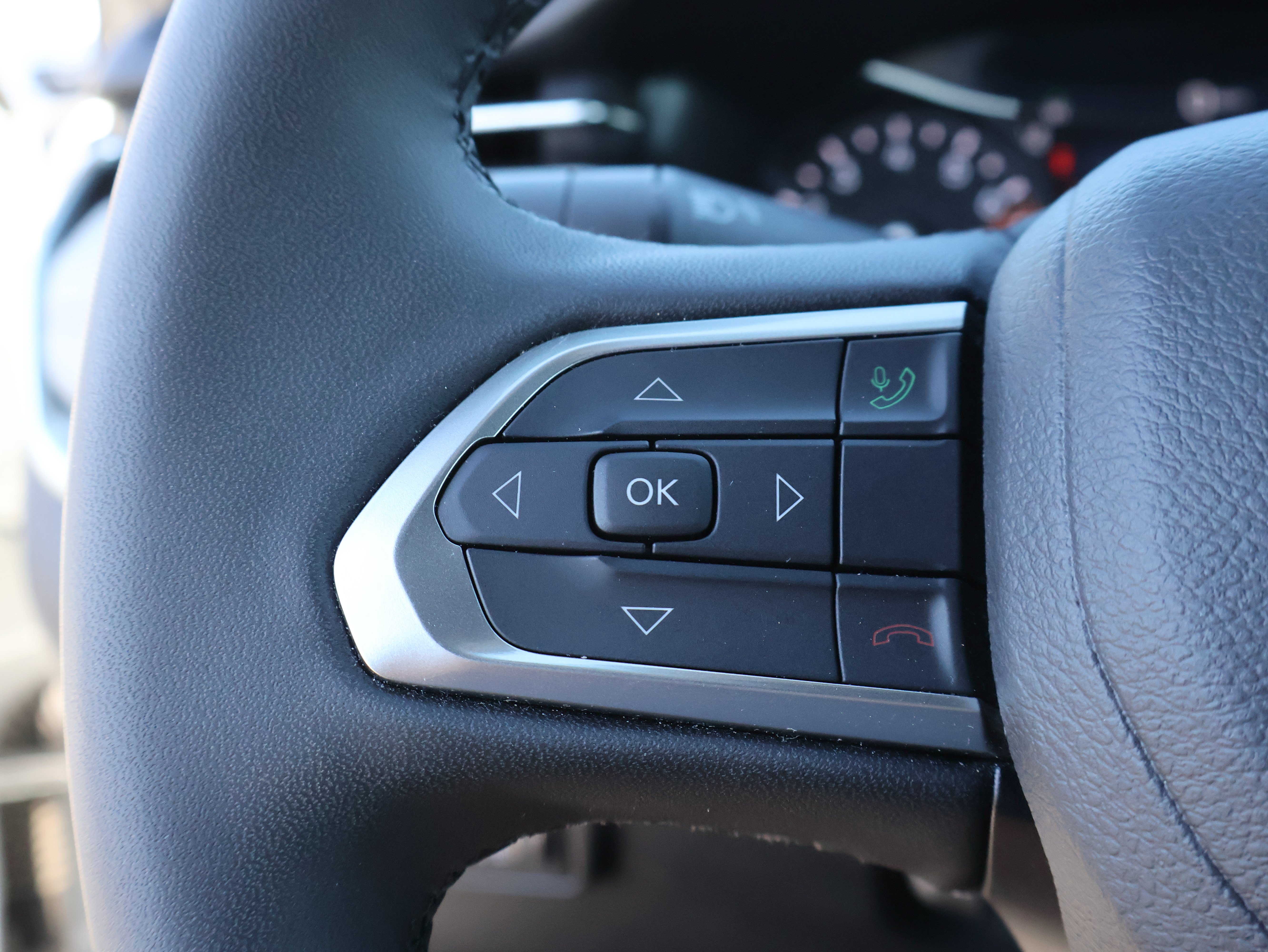 Used 2025 Jeep Compass Limited AWD/4WD image 36