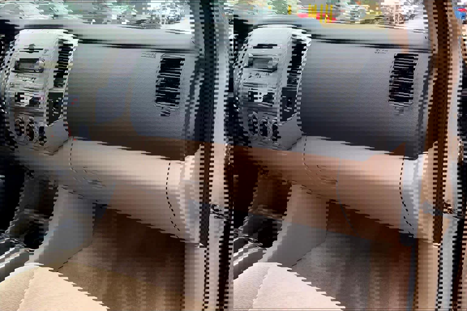 Used 2005 Toyota Tacoma PreRunner image 16