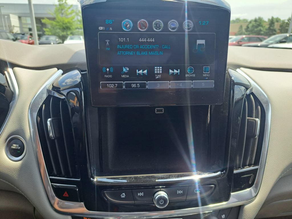 Used 2019 Chevrolet Traverse Premier w/ Driver Confidence II Package FWD image 21