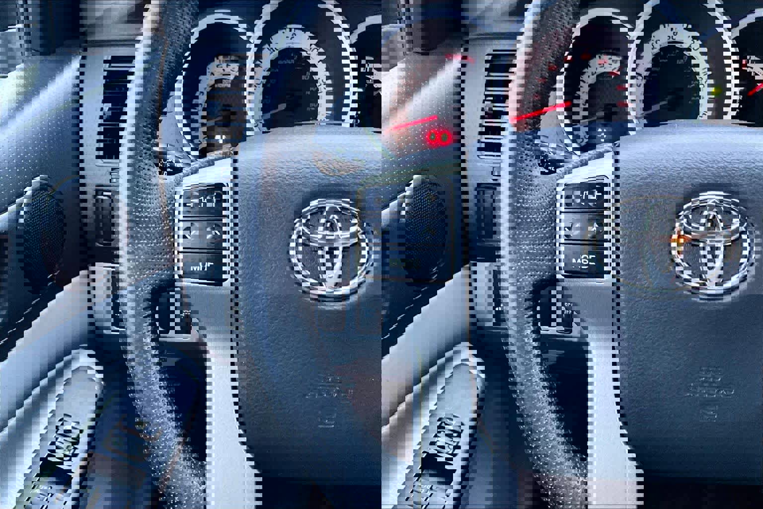 Used 2013 Toyota Tacoma 4x4 Access Cab w/ Convenience Pkg image 23