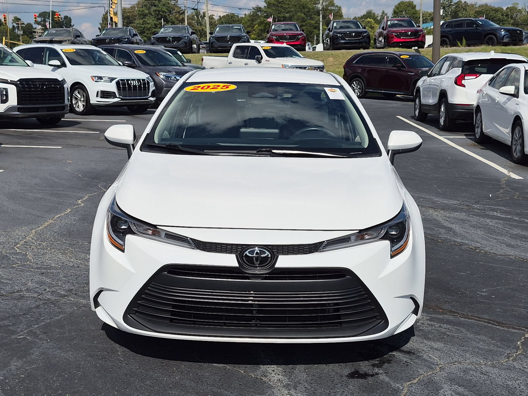 Used 2025 Toyota Corolla LE FWD image 8