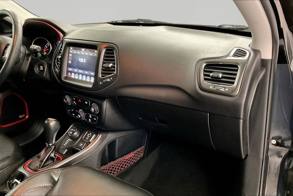 Used 2018 Jeep Compass Trailhawk w/ Leather Interior Group AWD/4WD image 22