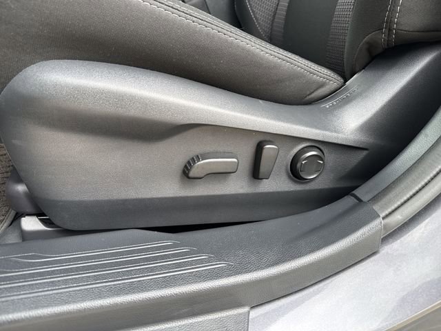 Used 2025 Subaru Outback Premium image 19