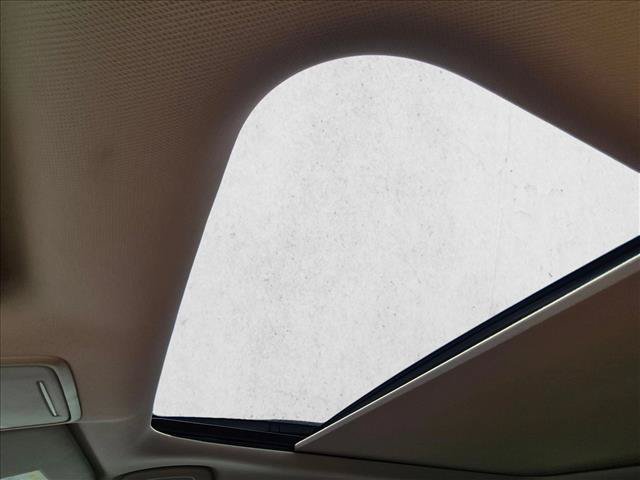 Used 2025 Honda Pilot Elite image 16