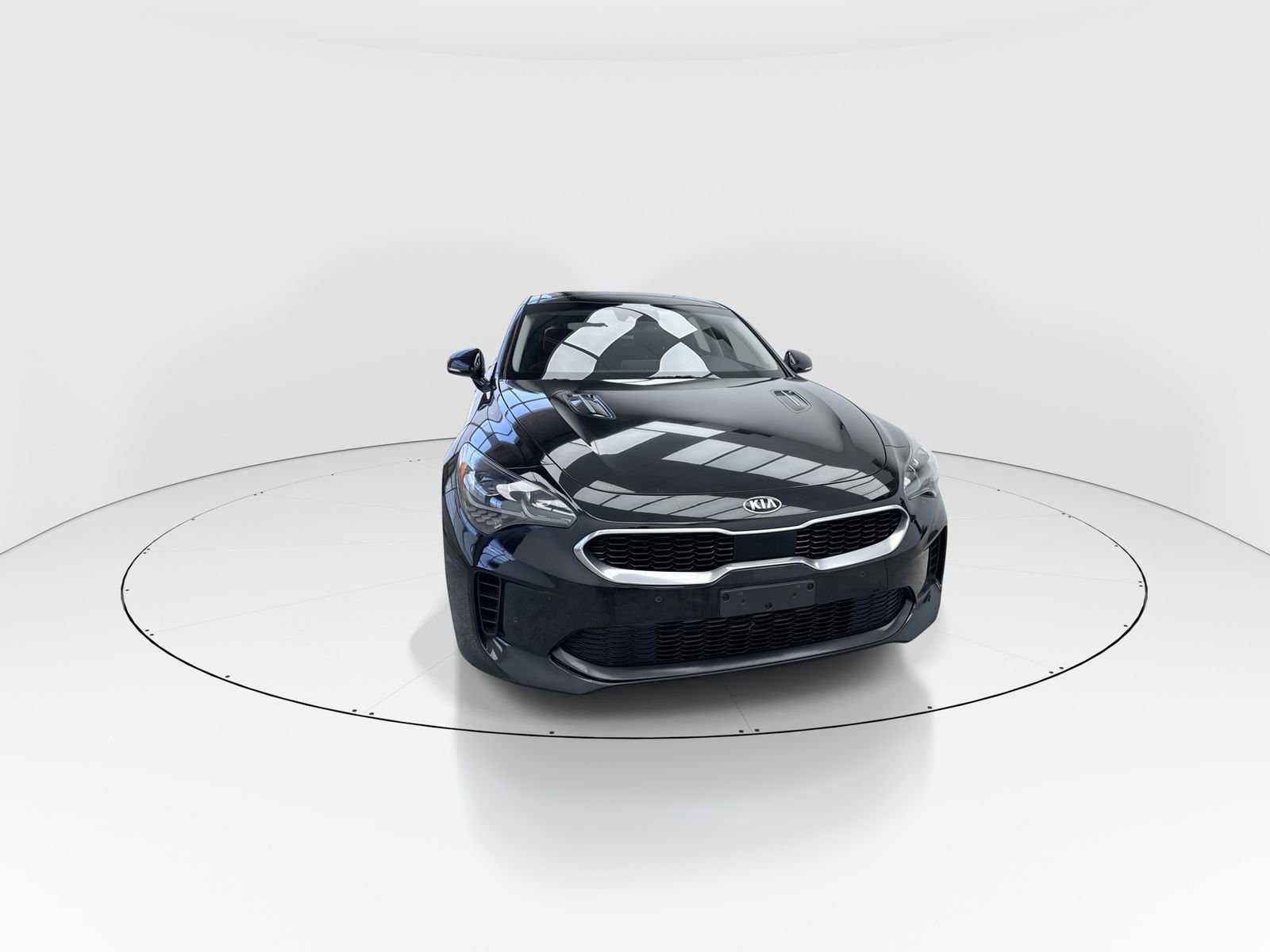 Used 2018 Kia Stinger Premium image 3