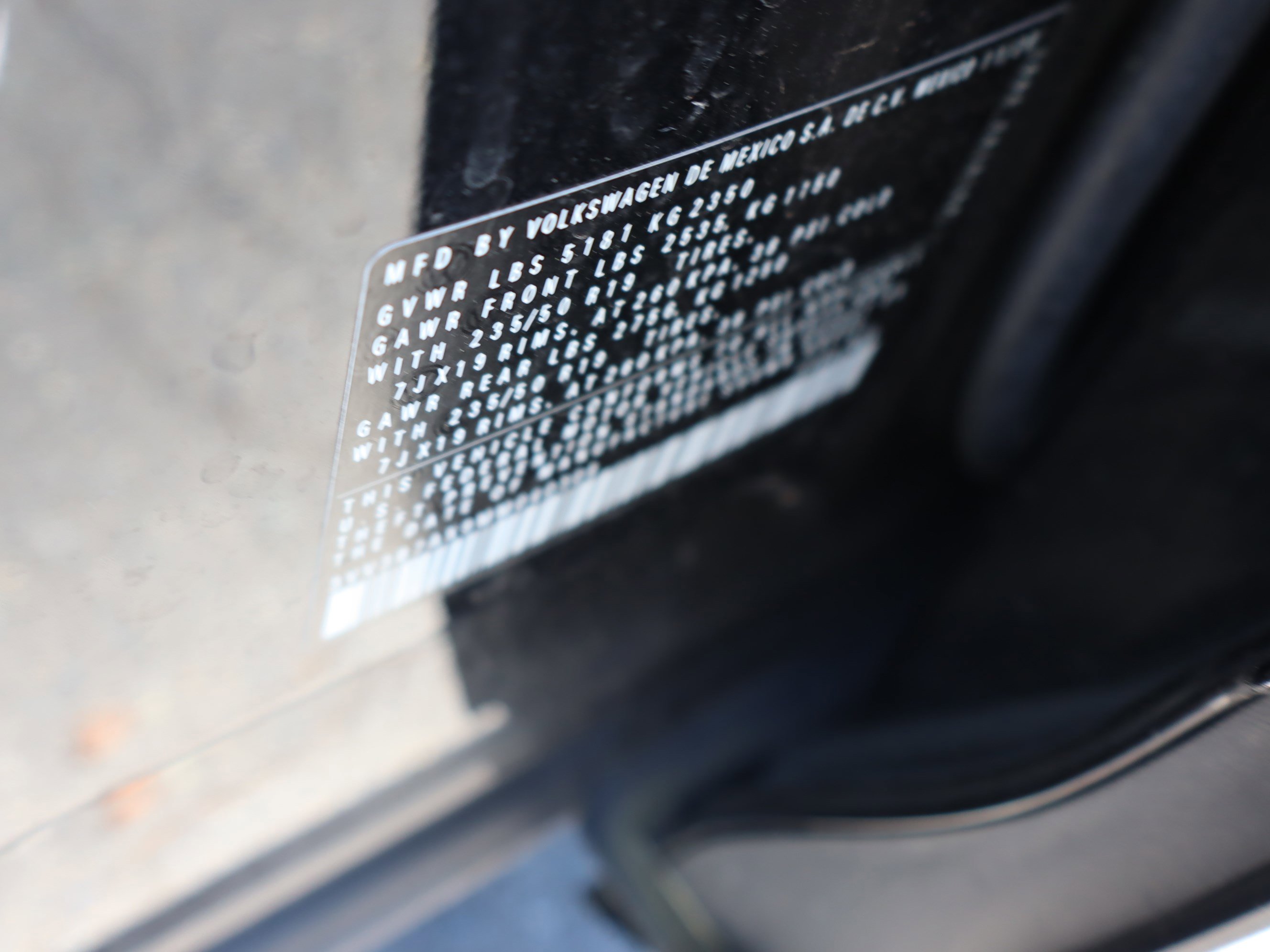 Used 2021 Volkswagen Tiguan SEL image 12