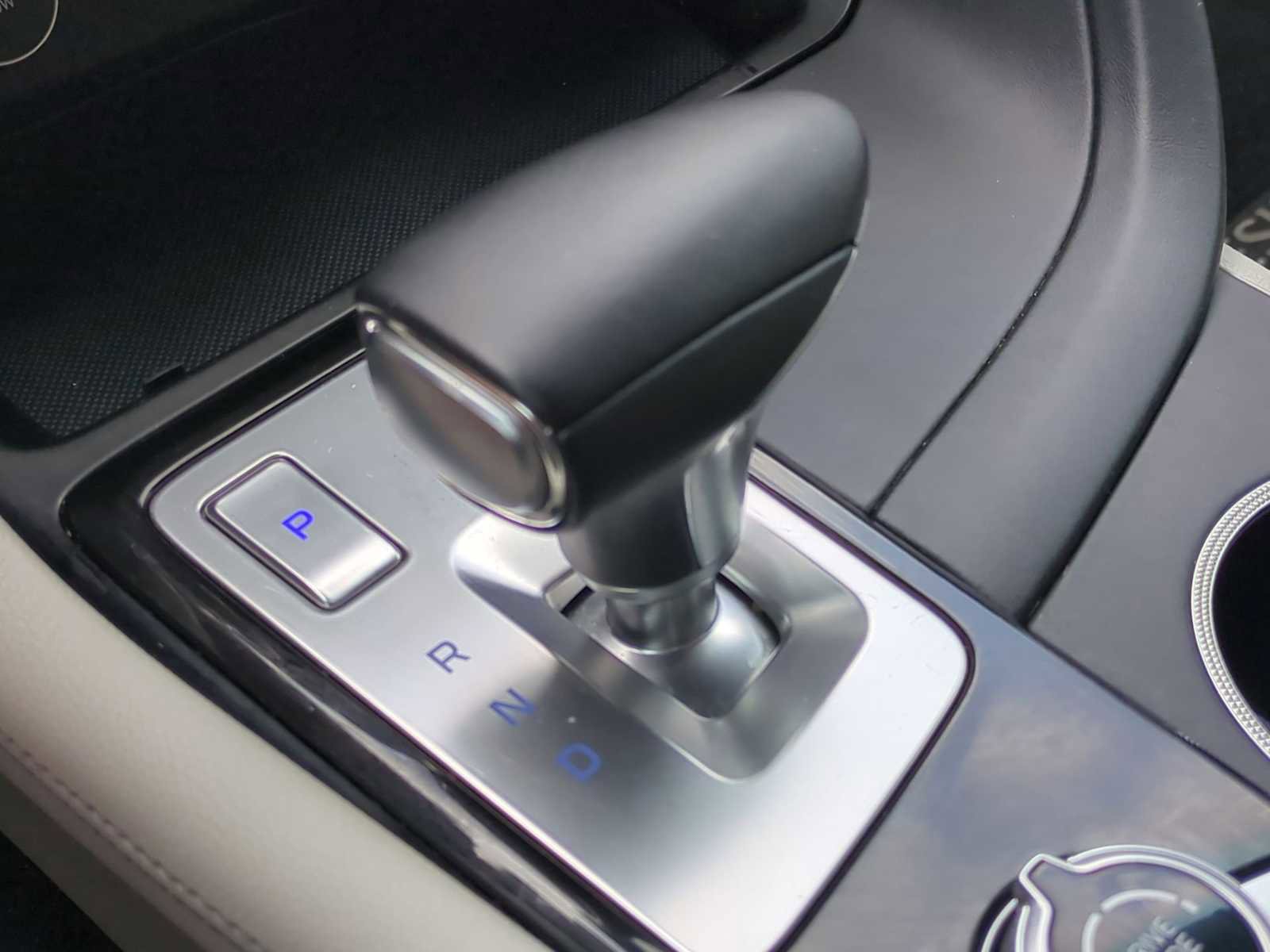 Used 2023 Genesis G70 2.0T AWD/4WD image 16