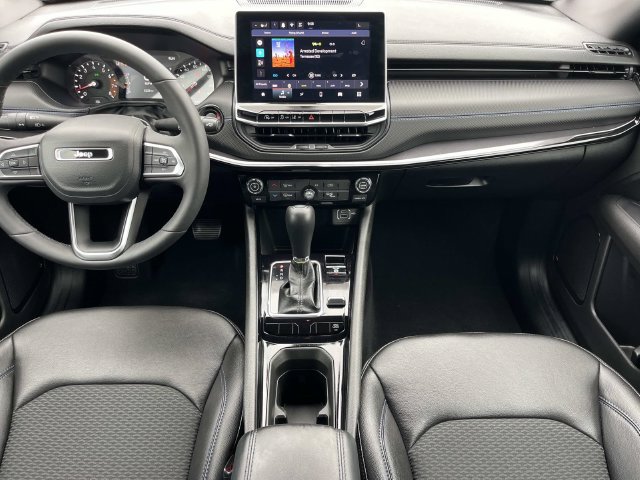 Used 2026 Jeep Compass Latitude AWD/4WD image 17