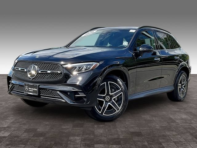 Used 2026 Mercedes-Benz GLC 300 4MATIC image 3