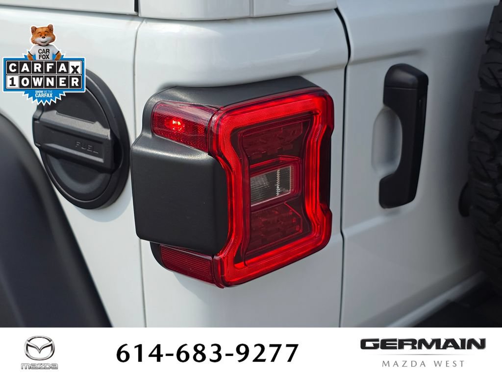 Used 2025 Jeep Wrangler Unlimited Rubicon w/ Safety Group AWD/4WD image 18
