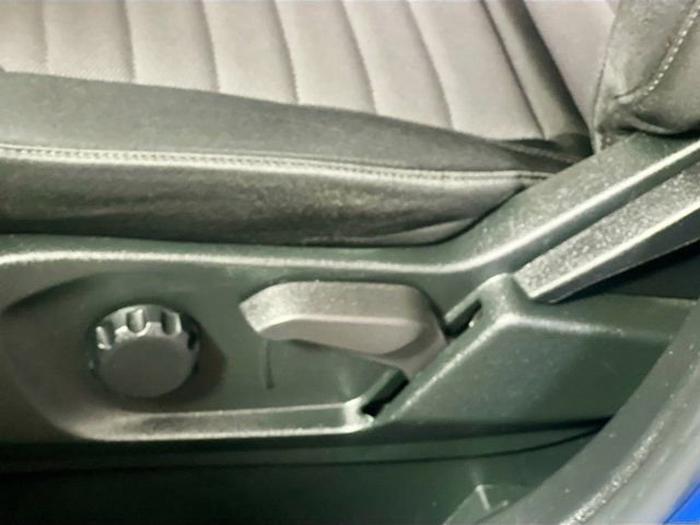 Used 2022 Ford Edge SE image 13