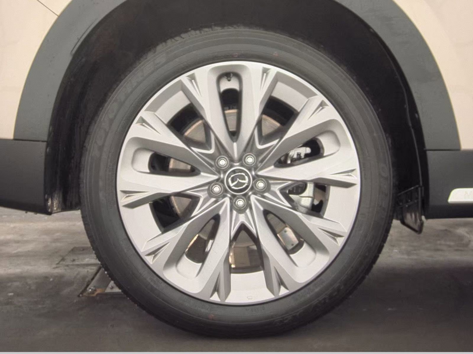 Certified 2025 MAZDA CX-90 3.3 Turbo w/ Premium Plus Pkg image 11