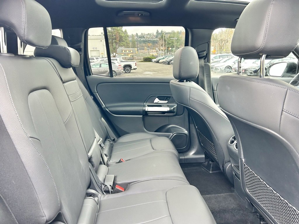 Used 2023 Mercedes-Benz GLB 250 4MATIC w/ Premium Package image 14