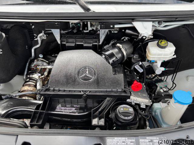 Used 2025 Mercedes-Benz Sprinter 2500 image 11