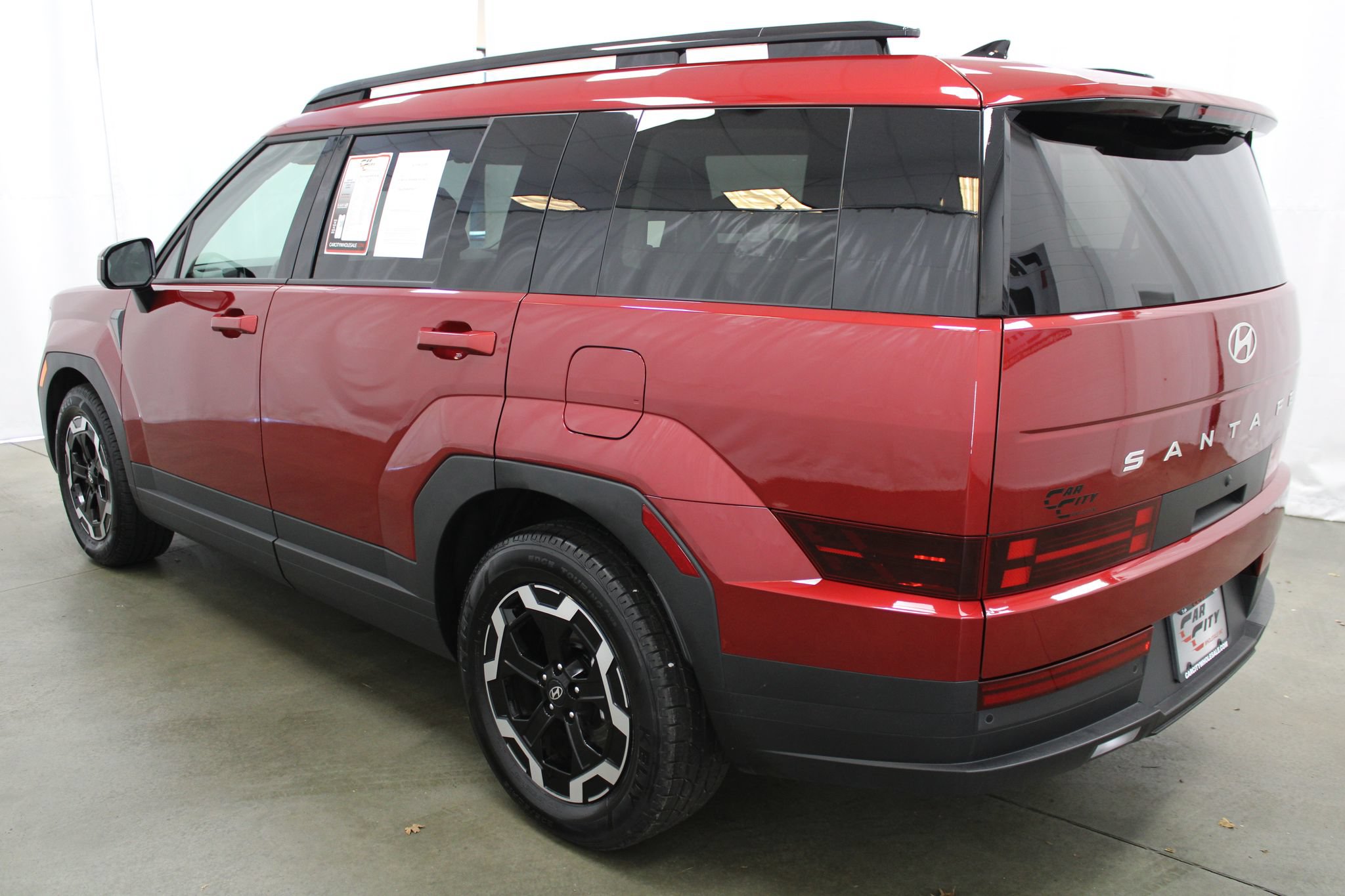 Used 2025 Hyundai Santa Fe SEL AWD/4WD image 7