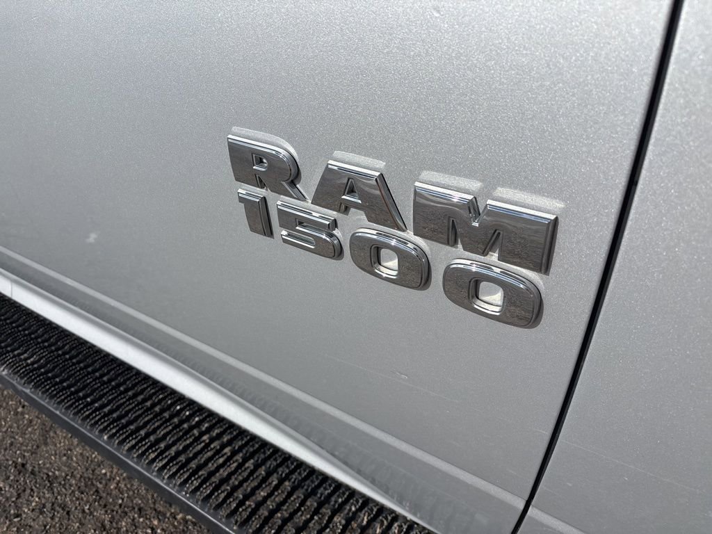 Used 2018 RAM 1500 Classic SLT image 10