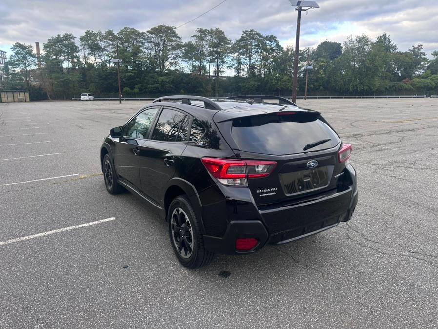 Used 2023 Subaru Crosstrek 2.0i image 5