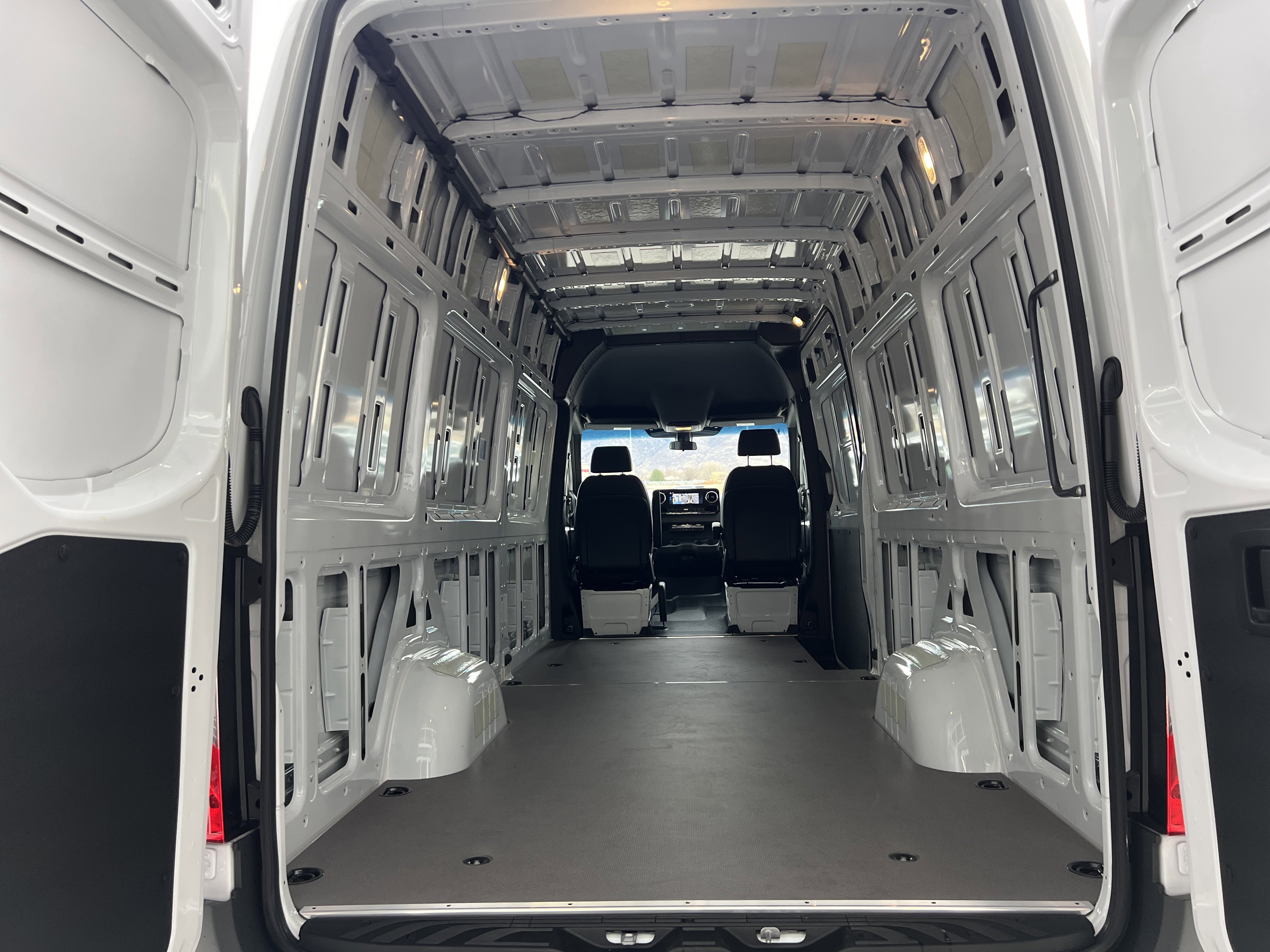 New 2026 Mercedes-Benz Sprinter 2500 image 24