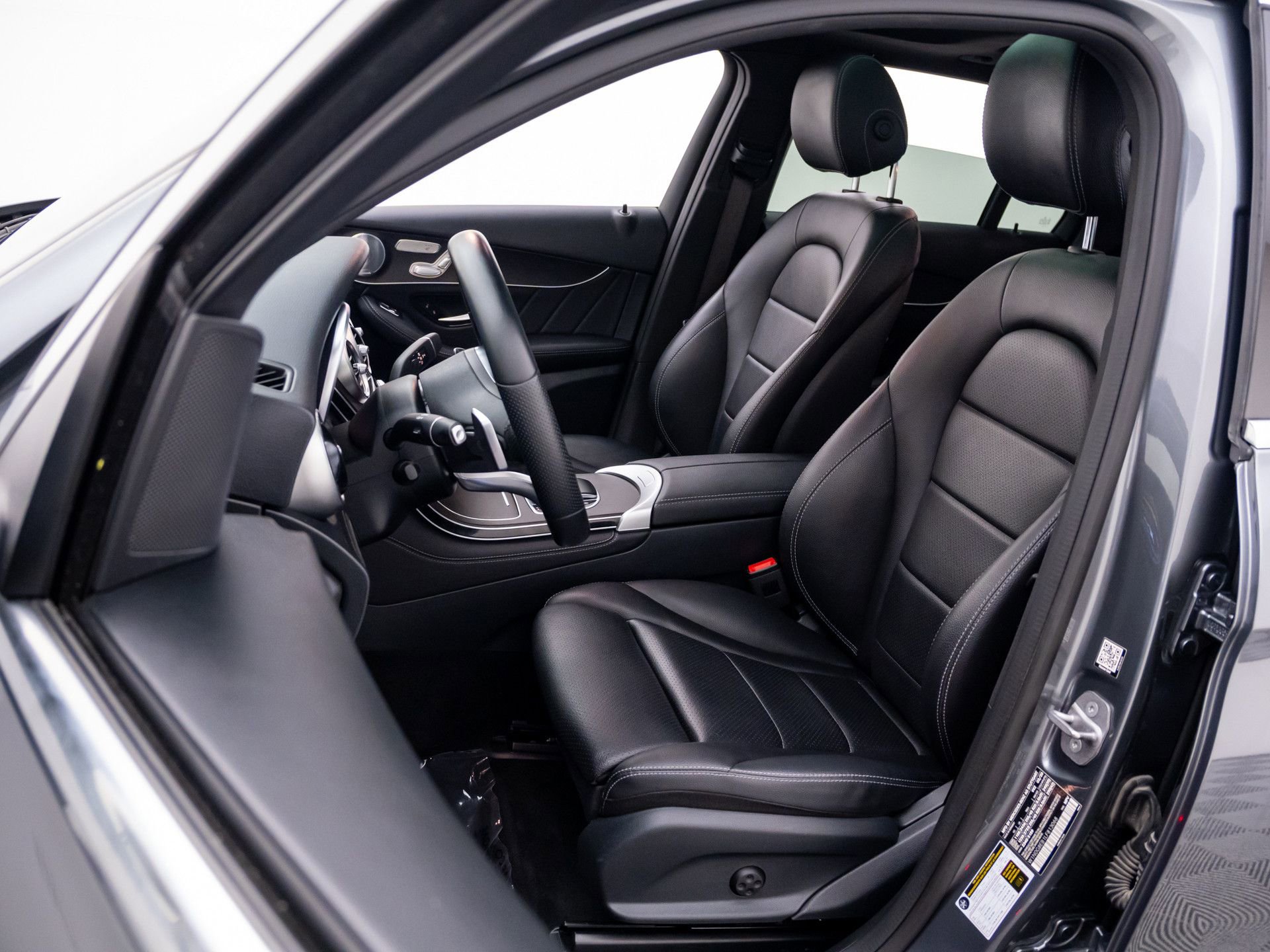 Used 2020 Mercedes-Benz GLC 300 4MATIC image 15