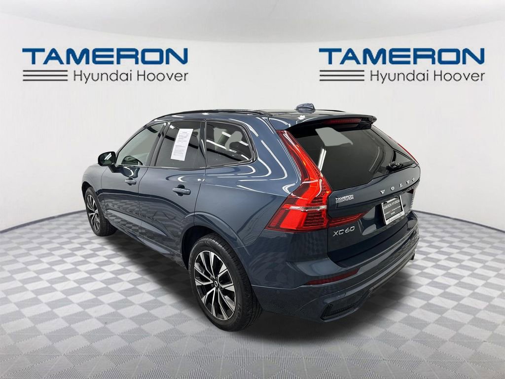Used 2023 Volvo XC60 B5 Plus image 3
