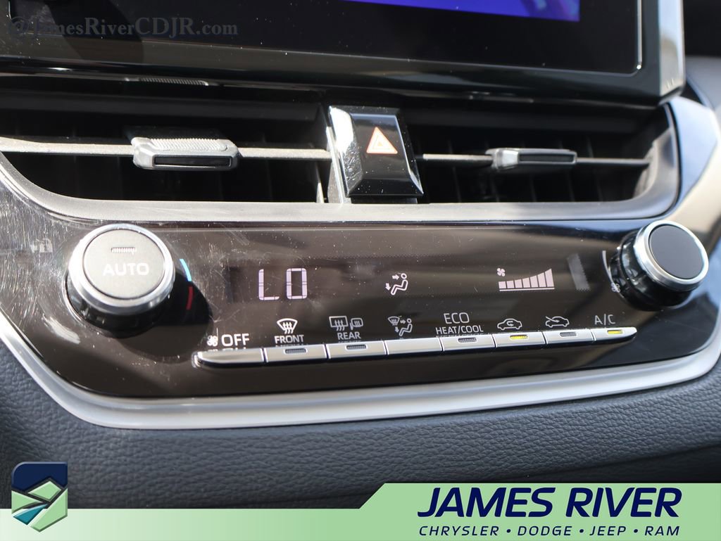 Used 2026 Toyota Corolla LE FWD image 34