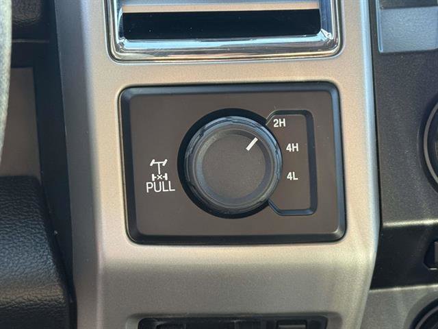 Used 2017 Ford F250 Lariat w/ Chrome Package image 19