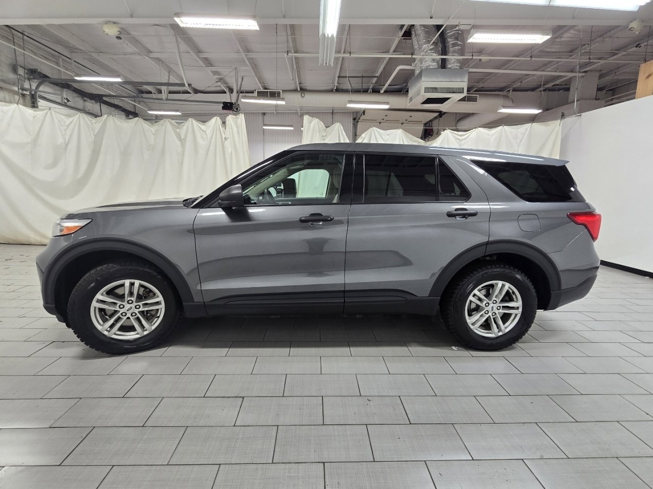 Used 2023 Ford Explorer 4WD image 10