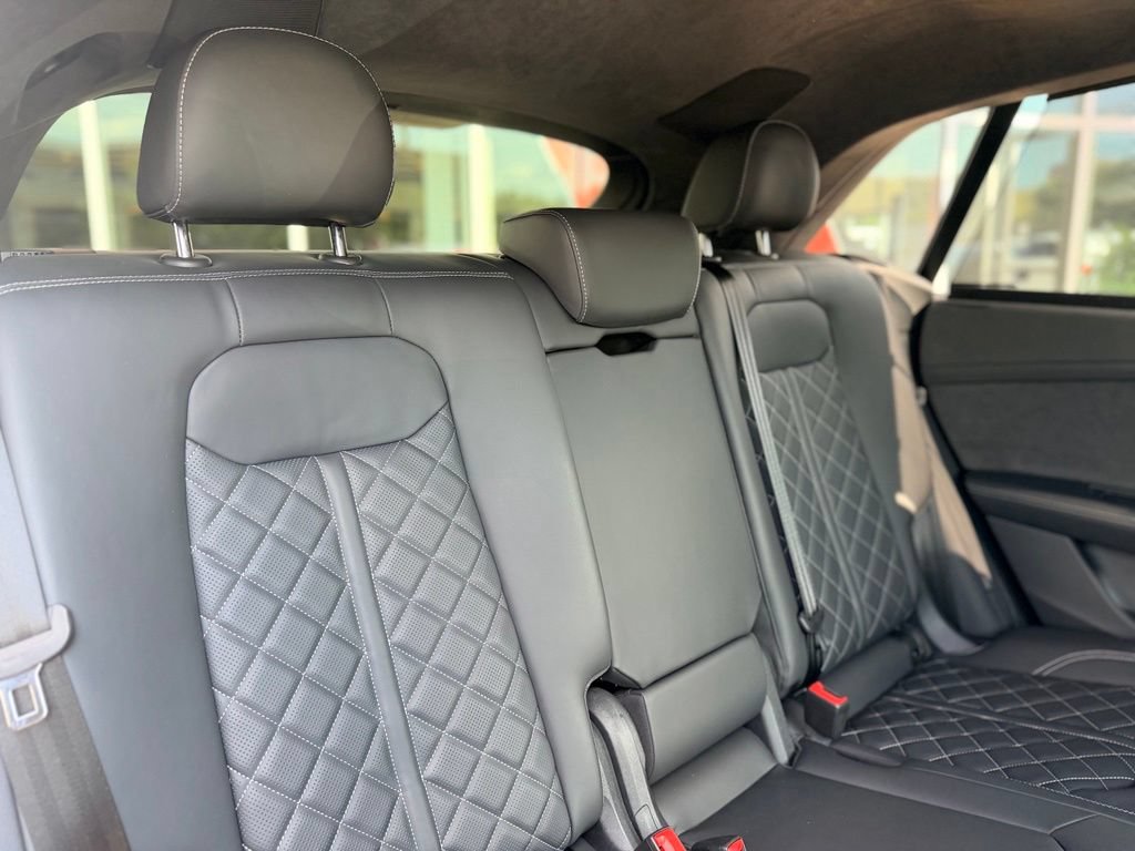 Certified 2023 Audi SQ8 Prestige w/ Prestige Package AWD/4WD image 19