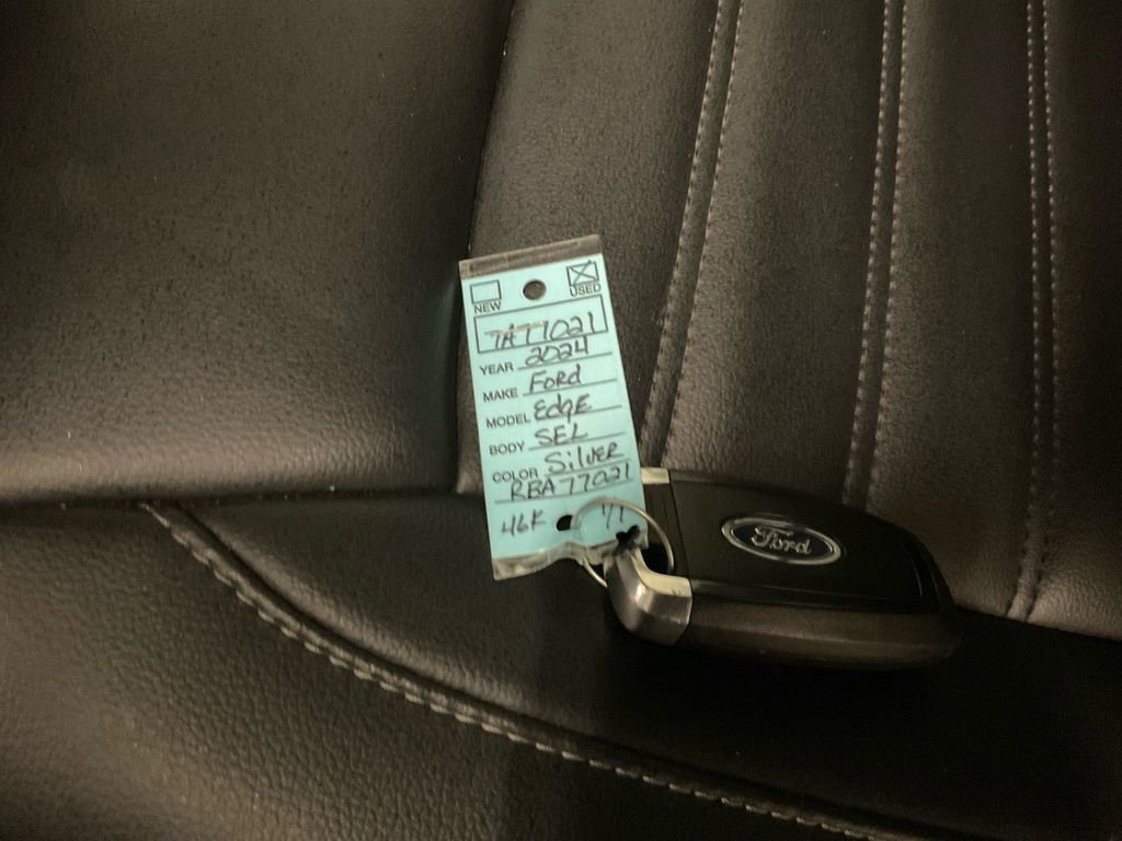 Used 2024 Ford Edge SEL image 24