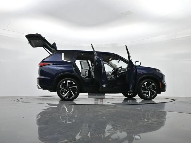 Used 2023 Mitsubishi Outlander SE FWD image 56