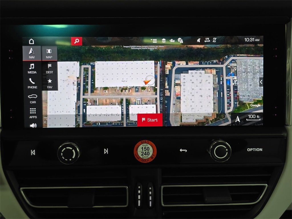 Used 2025 Porsche Macan image 18