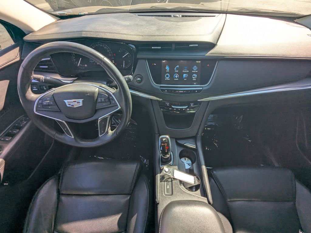 Used 2017 Cadillac XT5 Luxury w/ Advanced Security Package image 2