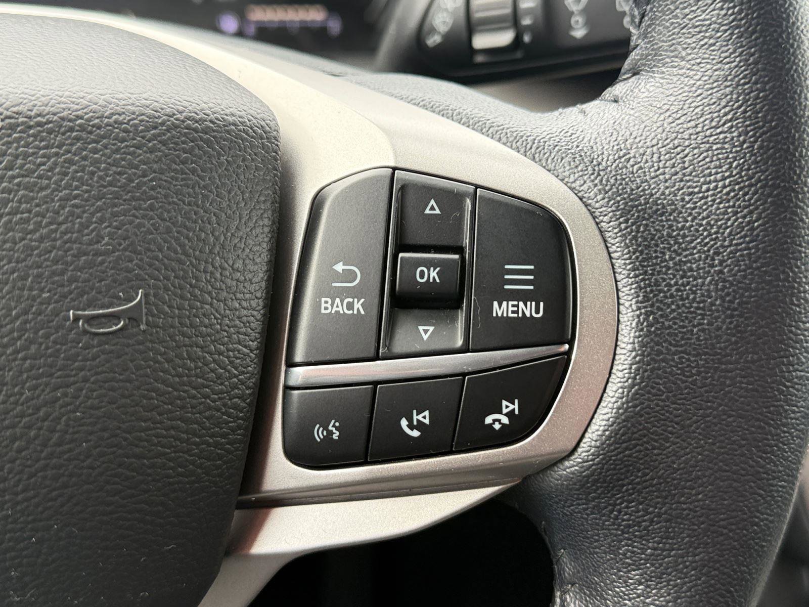 Used 2022 Ford Explorer XLT image 23