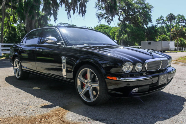 Used 2006 Jaguar XJ Vanden Plas Super V8 Portfolio RWD image 12