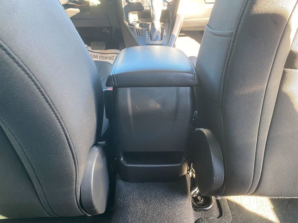 Used 2018 Ford Focus SE image 28
