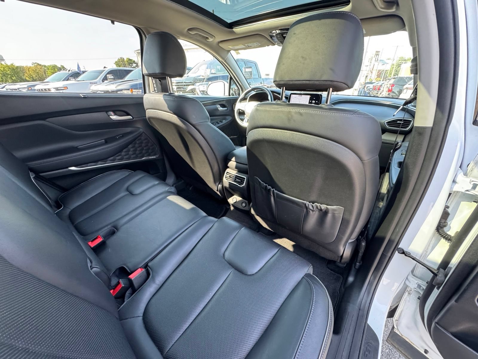 Used 2022 Hyundai Santa Fe SEL w/ Convenience + Premium Package AWD/4WD image 27