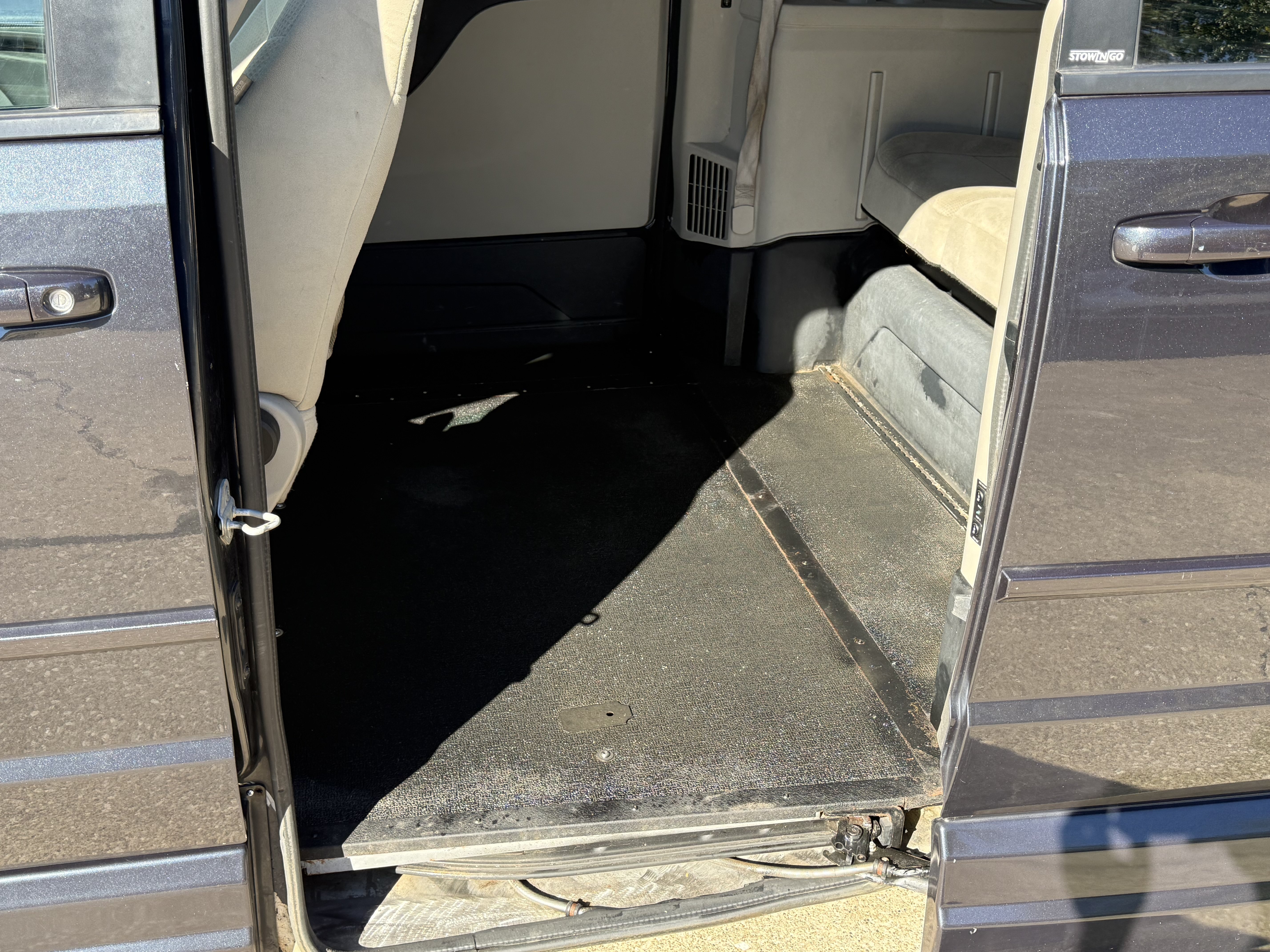 Used 2013 Dodge Grand Caravan SXT FWD image 26
