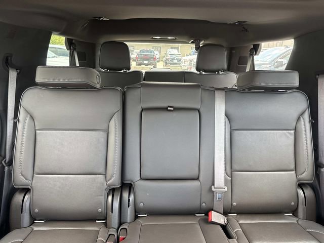 Used 2021 GMC Yukon Denali w/ Denali Premium Package image 12