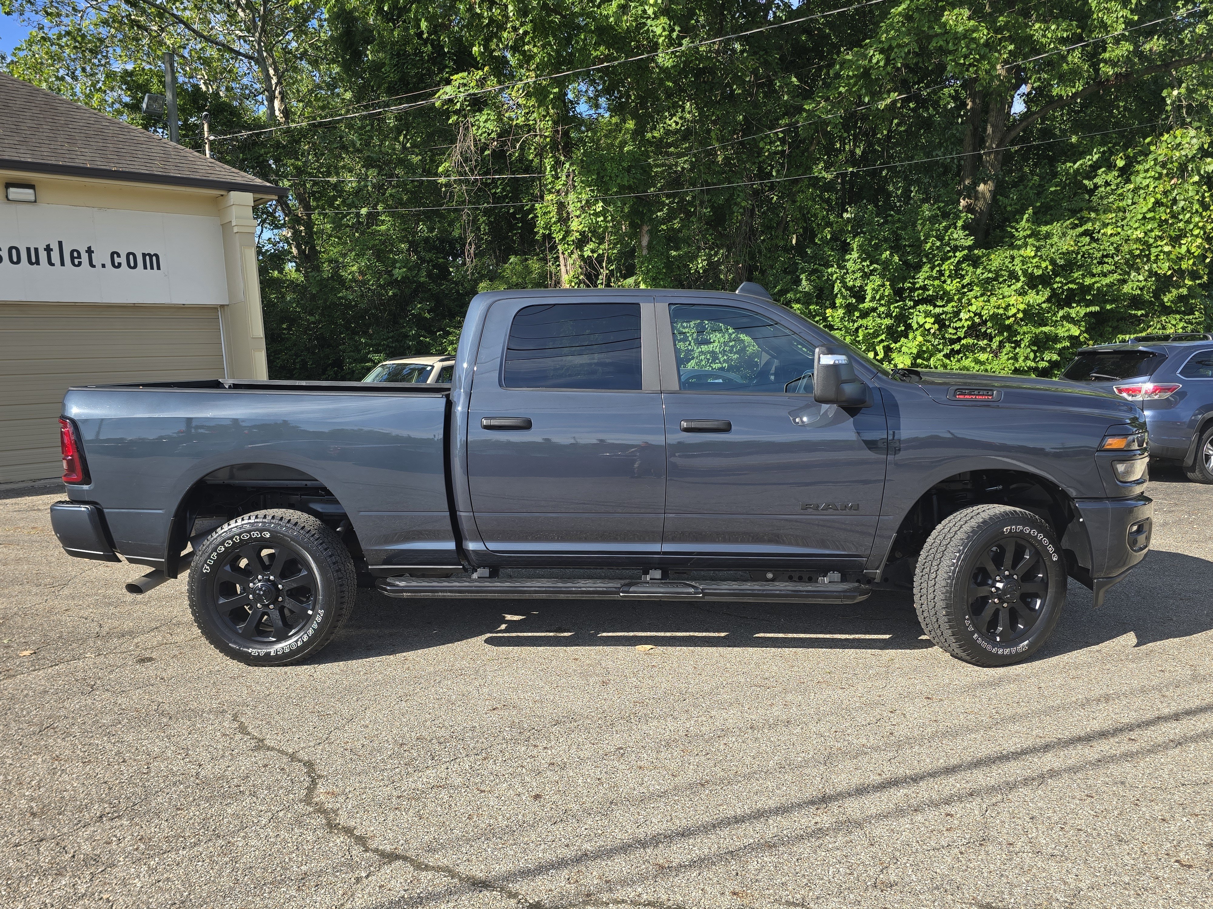 Used 2025 RAM 2500 Big Horn AWD/4WD image 8