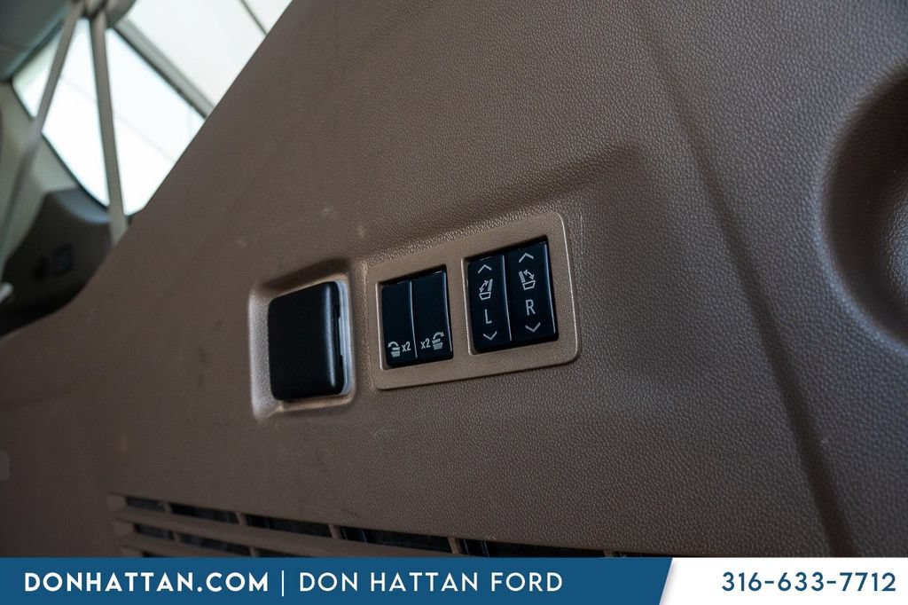 Used 2024 GMC Yukon XL Denali AWD/4WD image 35