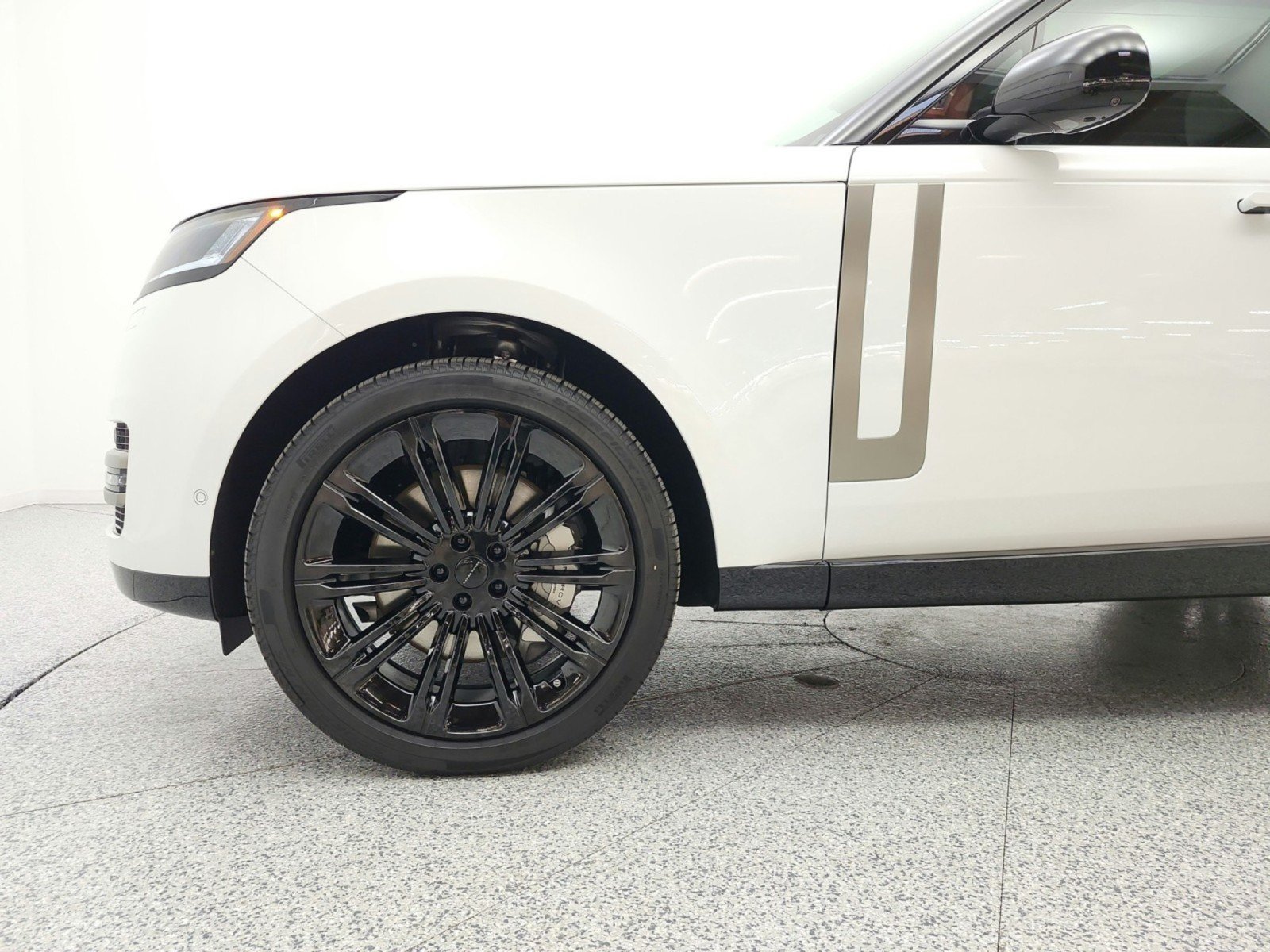 Used 2026 Land Rover Range Rover SE AWD/4WD image 22