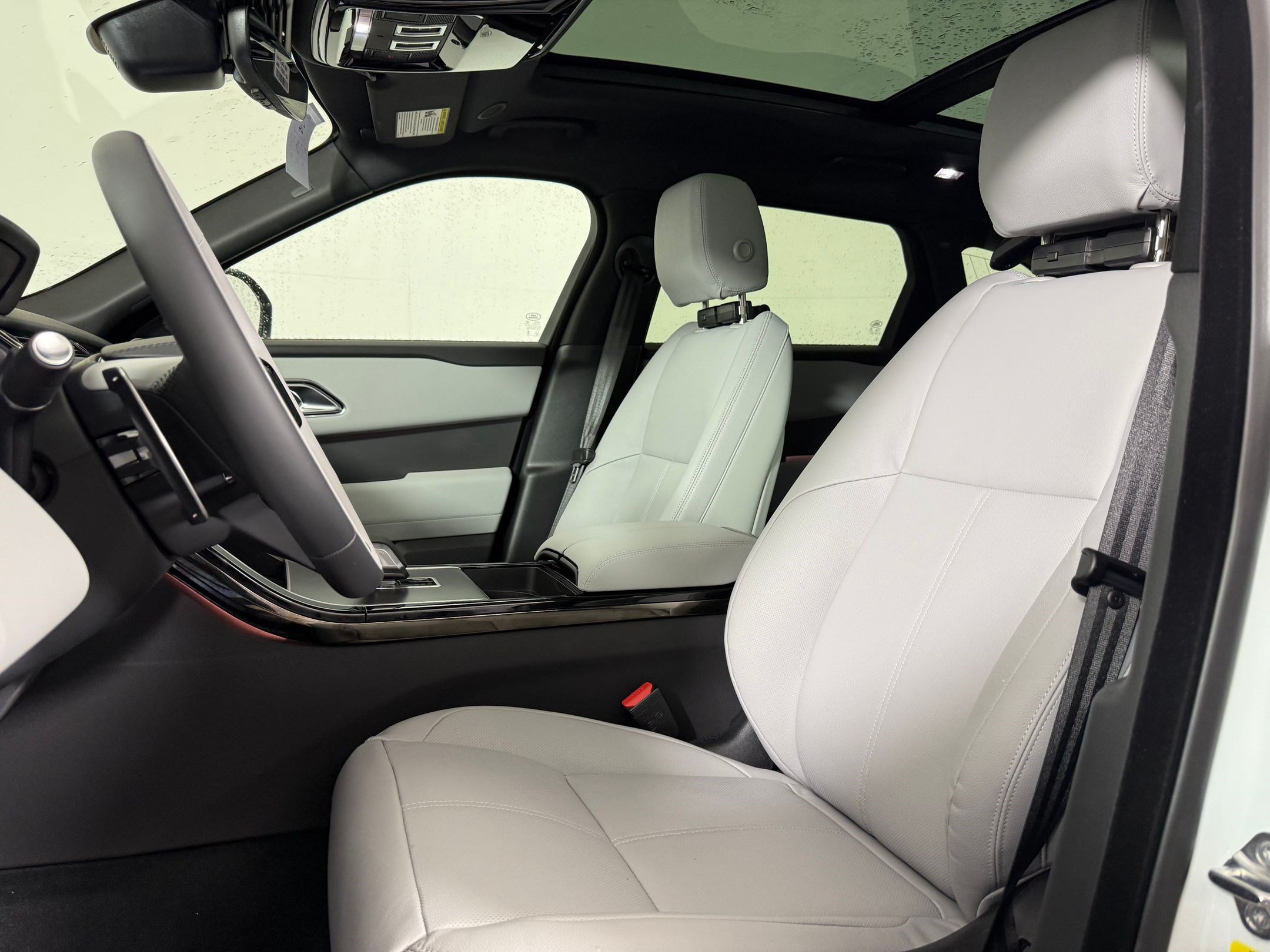 New 2026 Land Rover Range Rover Velar S AWD/4WD image 25