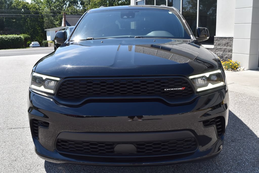 Used 2024 Dodge Durango GT AWD/4WD image 3