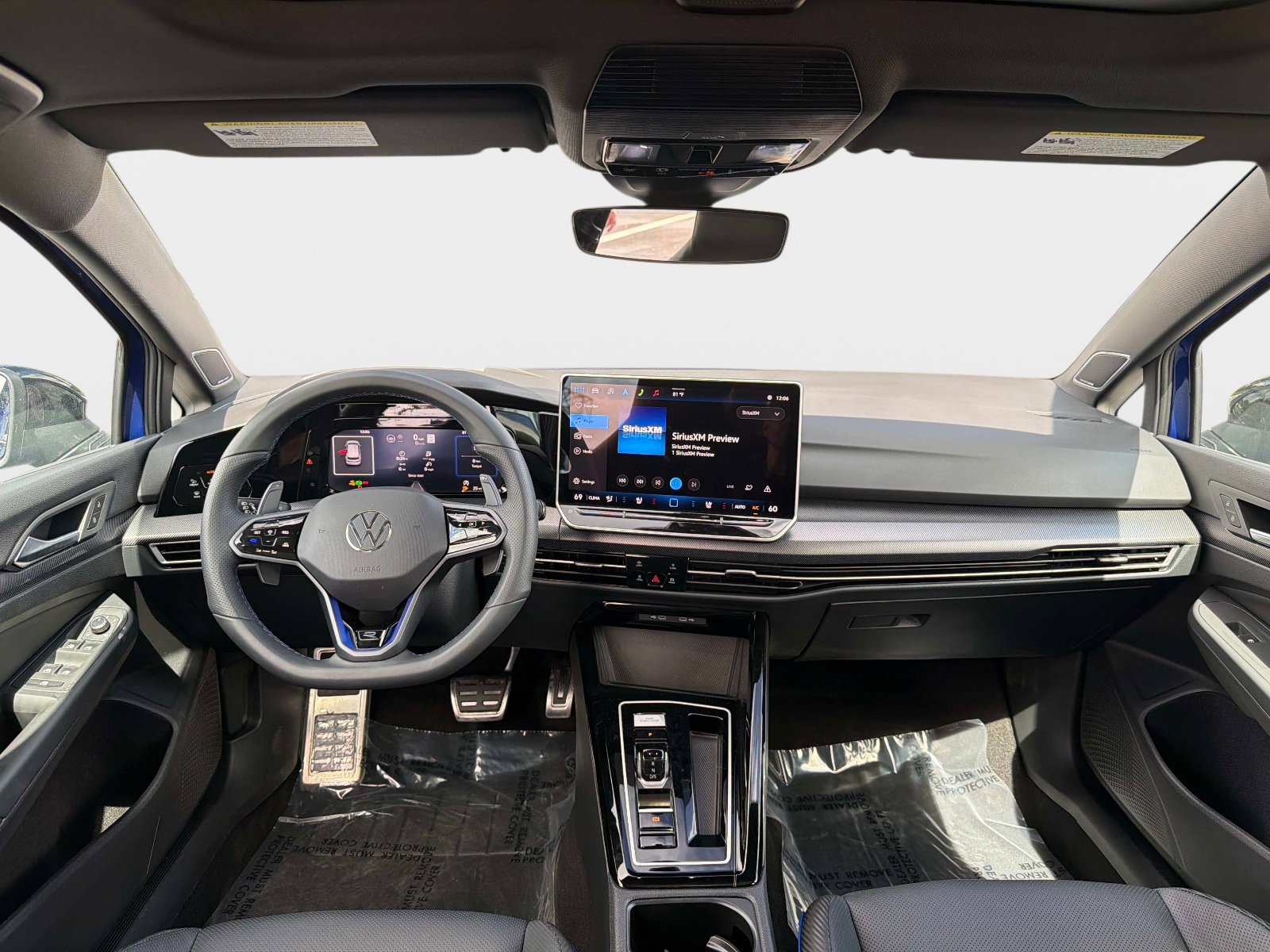 Used 2025 Volkswagen Golf image 37