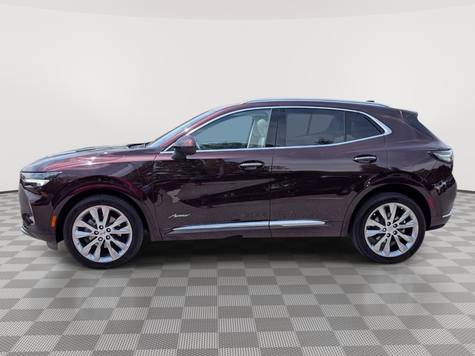 Used 2023 Buick Envision Avenir AWD/4WD image 2